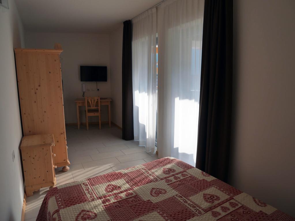 Hotel Elbele Garni Folgaria Exterior photo