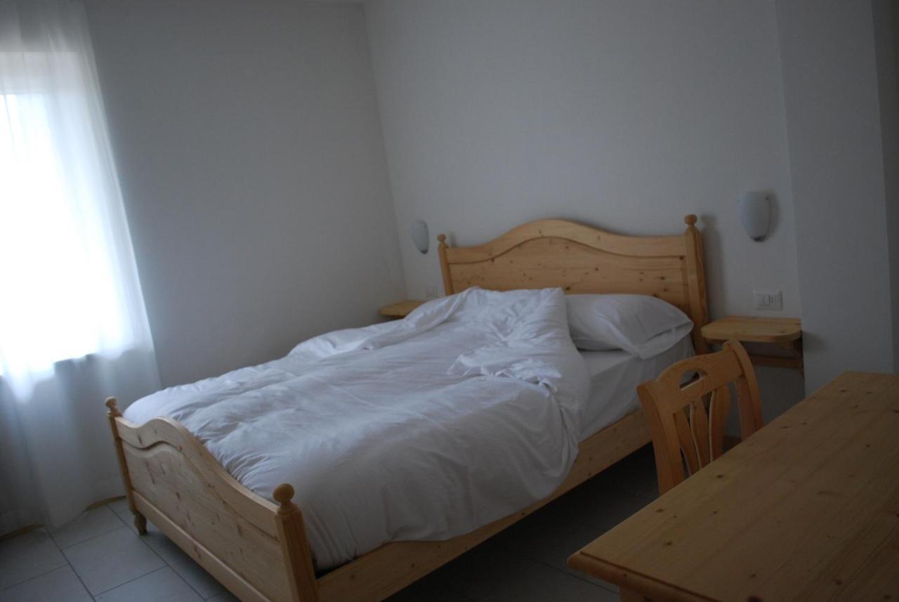 Hotel Elbele Garni Folgaria Room photo
